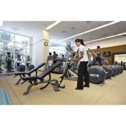 Rubbermaid 18 In Pulse Microfiber Single-Sided Flat Spray Mop W/ 56 In Handle (Black) -Rubbermaid 278770 w DetailedProductView6 Lg