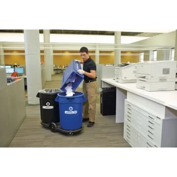 Rubbermaid Brute Tandem Black Trash Can Dolly 8 Rubbermaid Brute Tandem Black Trash Can Dolly - Image 6